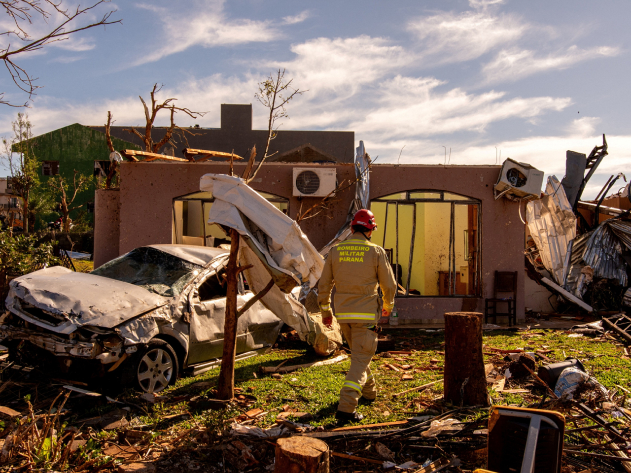 受龍捲風吹襲的地區滿目瘡痍。（路透社）