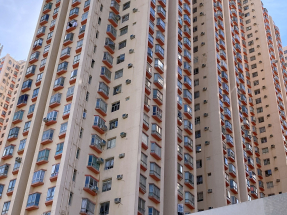 中原地產上周末10大二手屋苑錄得10宗成交，按星期增加2宗；美聯物業同樣錄得10宗買賣，按星期持平。（港台圖片）