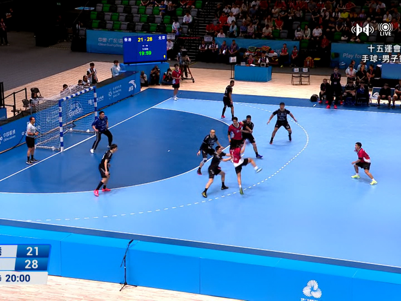 香港在落後的情況下，仍然不斷改變進攻方式爭取得分。