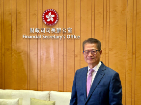 陳茂波表示，政府會恒常化發行代幣化債券，助力市場建立更全面基準。（港台圖片）