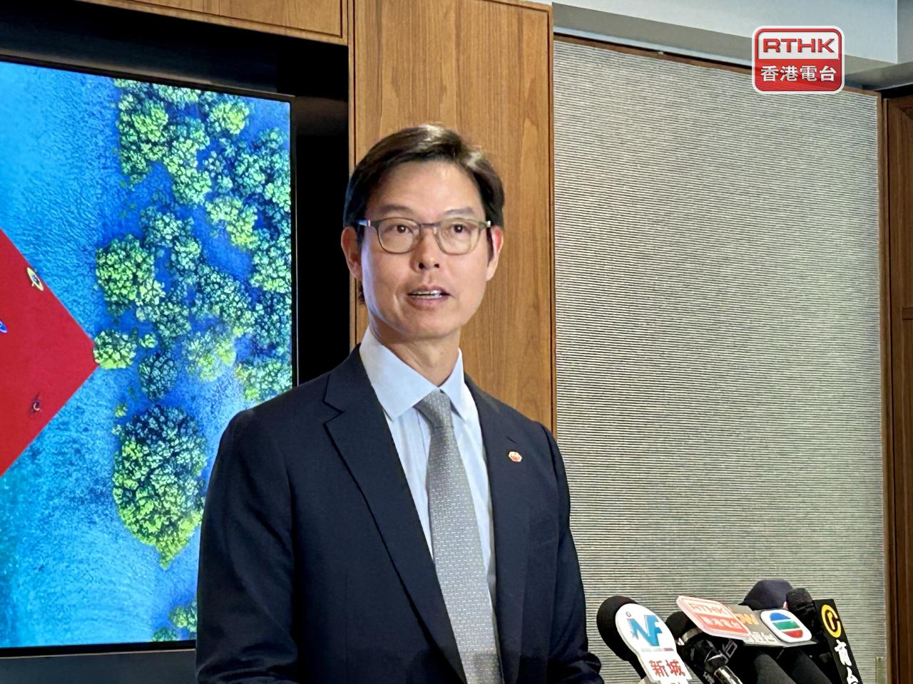 廖宜建表示，今批政府數碼綠色債券錄得破紀錄發行額，突顯分布式分類帳技術在提升債券市場規模的潛力。（港台圖片）