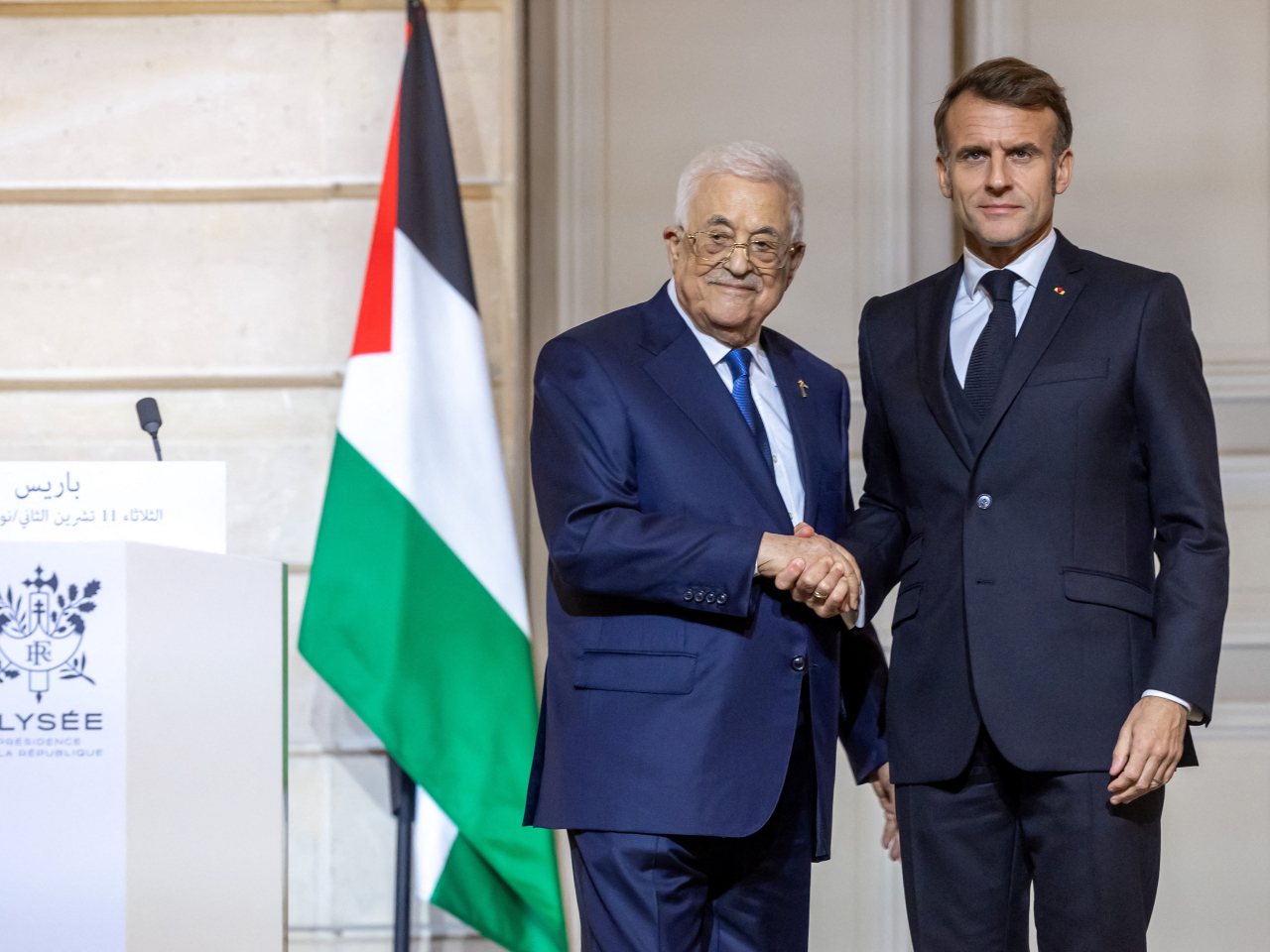 馬克龍和阿巴斯宣布成立法巴聯合委員會，負責為未來的巴勒斯坦國起草憲法。（路透社）