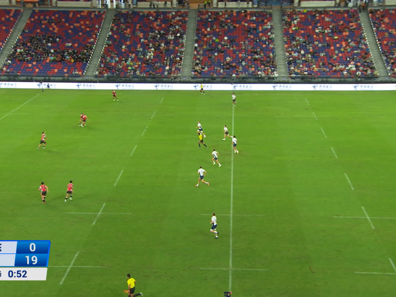 拜恩菲立斯射入兩個附加罰球，港隊領先至19比0。