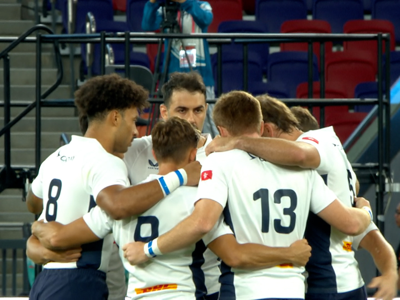 香港男子七人欖球隊，在啟德主場館亮相十五運會比賽，並取得首場勝仗，在分組賽以24:12擊敗對上三屆冠軍山東隊。