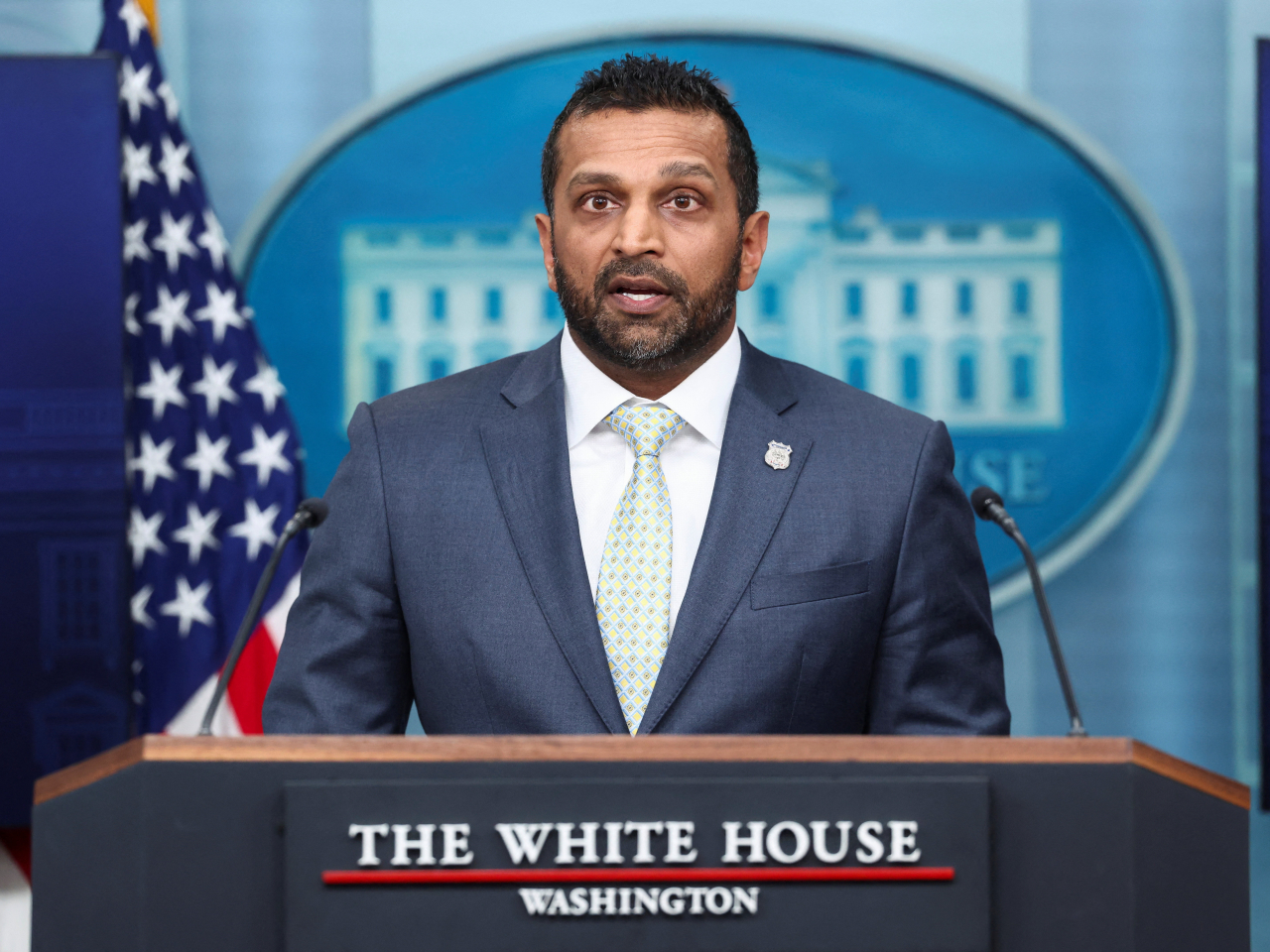 帕特爾在白宮匯報上星期訪問北京的成果。(路透社)