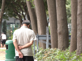 團結香港基金稱退休人士中普遍存在難以維持積極情緒、財務穩定不足及照顧者責任沉重三大問題。（港台圖片）