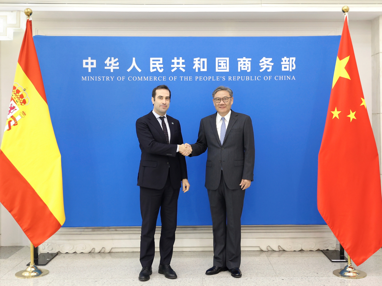 王文濤在北京與奎爾波會面。（商務部網頁圖片）