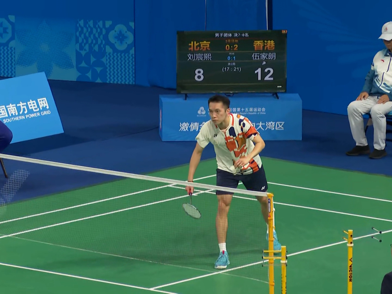 伍家朗在第三場的男單賽事，順利以兩局21：17、21：16擊敗對手。