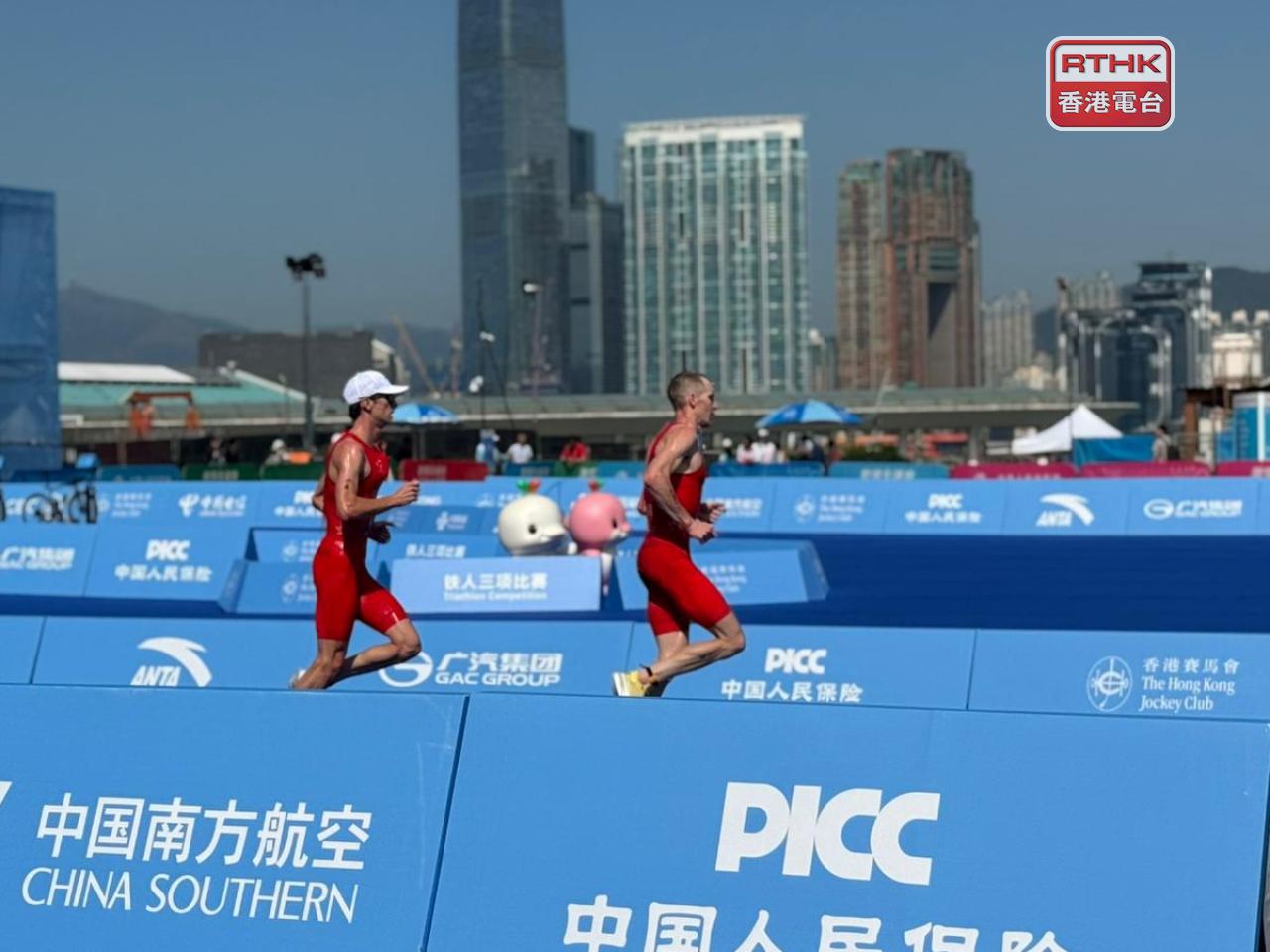 港隊代表奧斯卡（右）奪得銅牌。（盧紫菁攝）