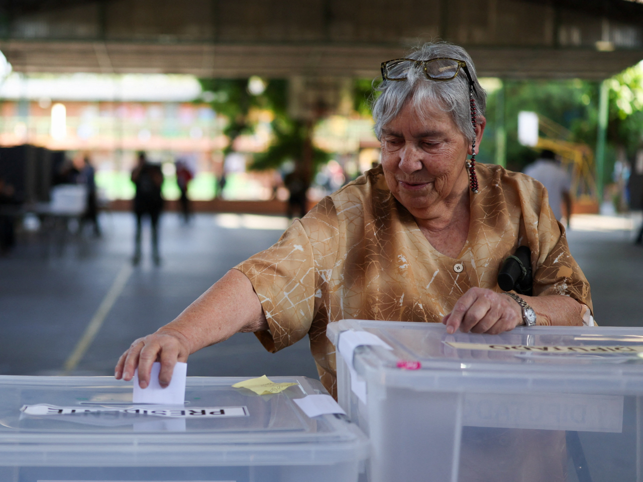 智利選民到票站投票。（路透社）