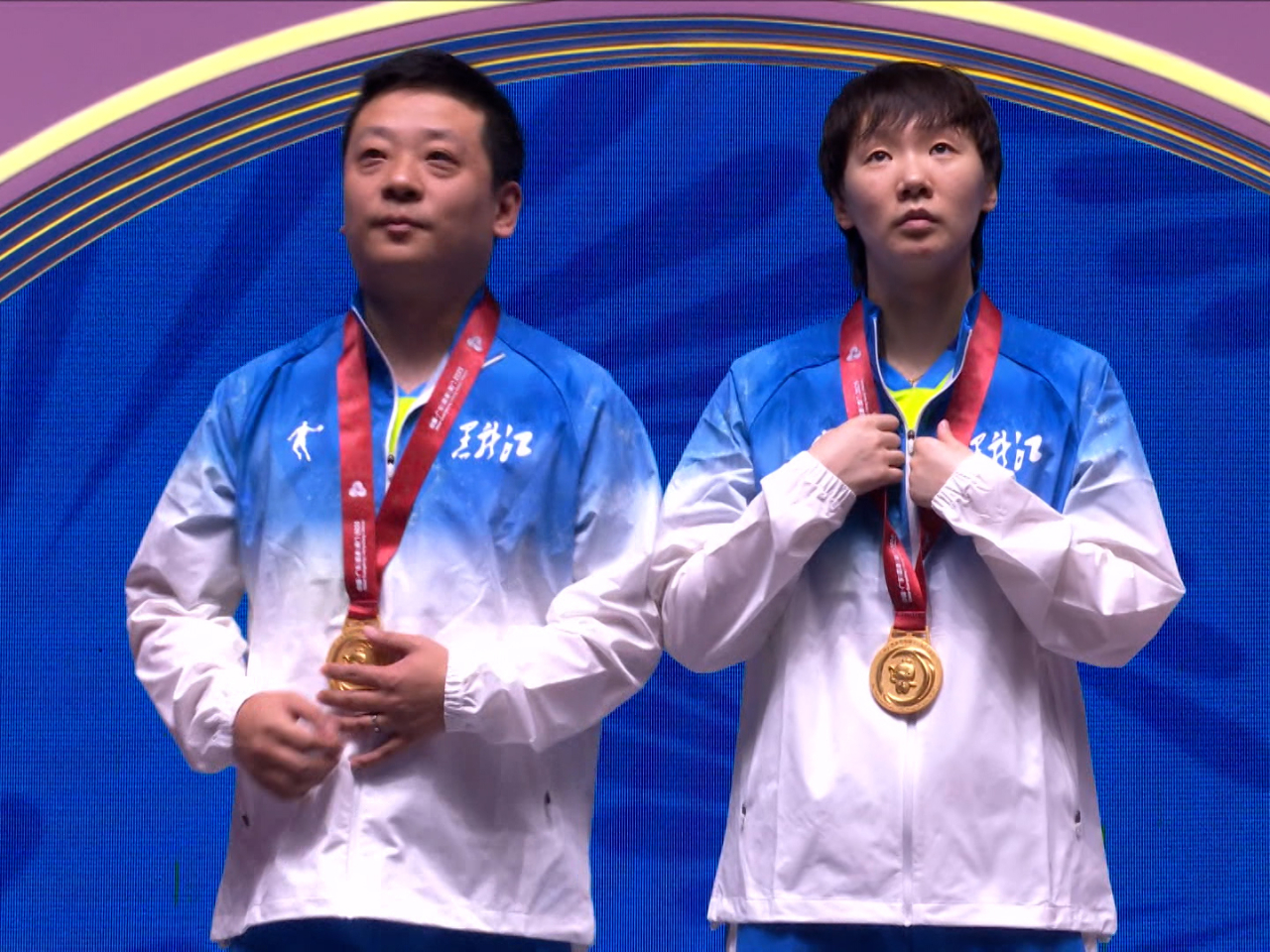 十五運會乒乓球女單決賽，黑龍江代表王曼昱，局數4:2擊敗河北代表孫穎莎，連續兩屆決賽都戰勝對方，成功衛冕。