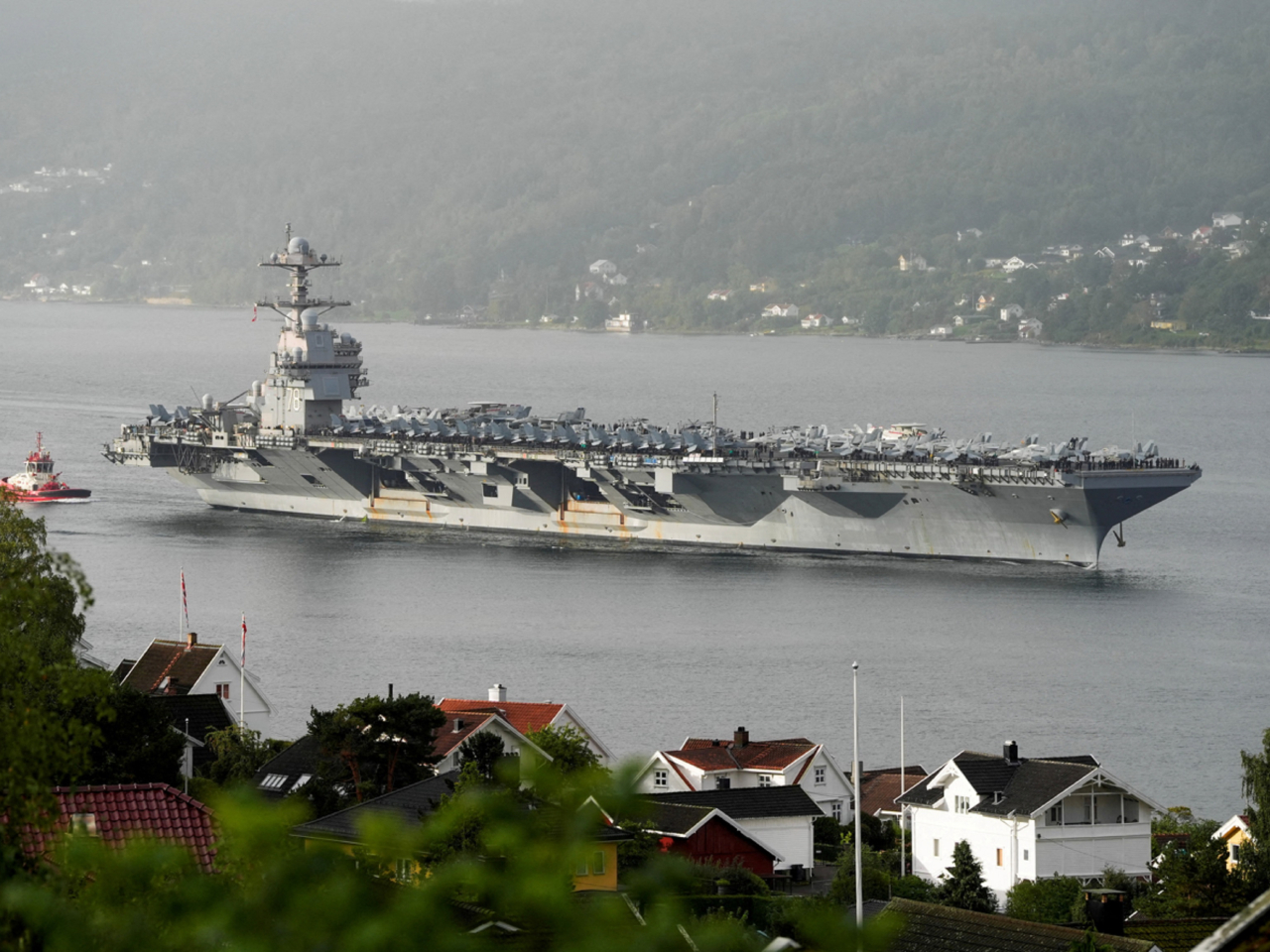 美國海軍上周二發公告指福特號航母打擊群已抵達拉美周邊水域，但未有提及具體位置。（路透社資料圖片）