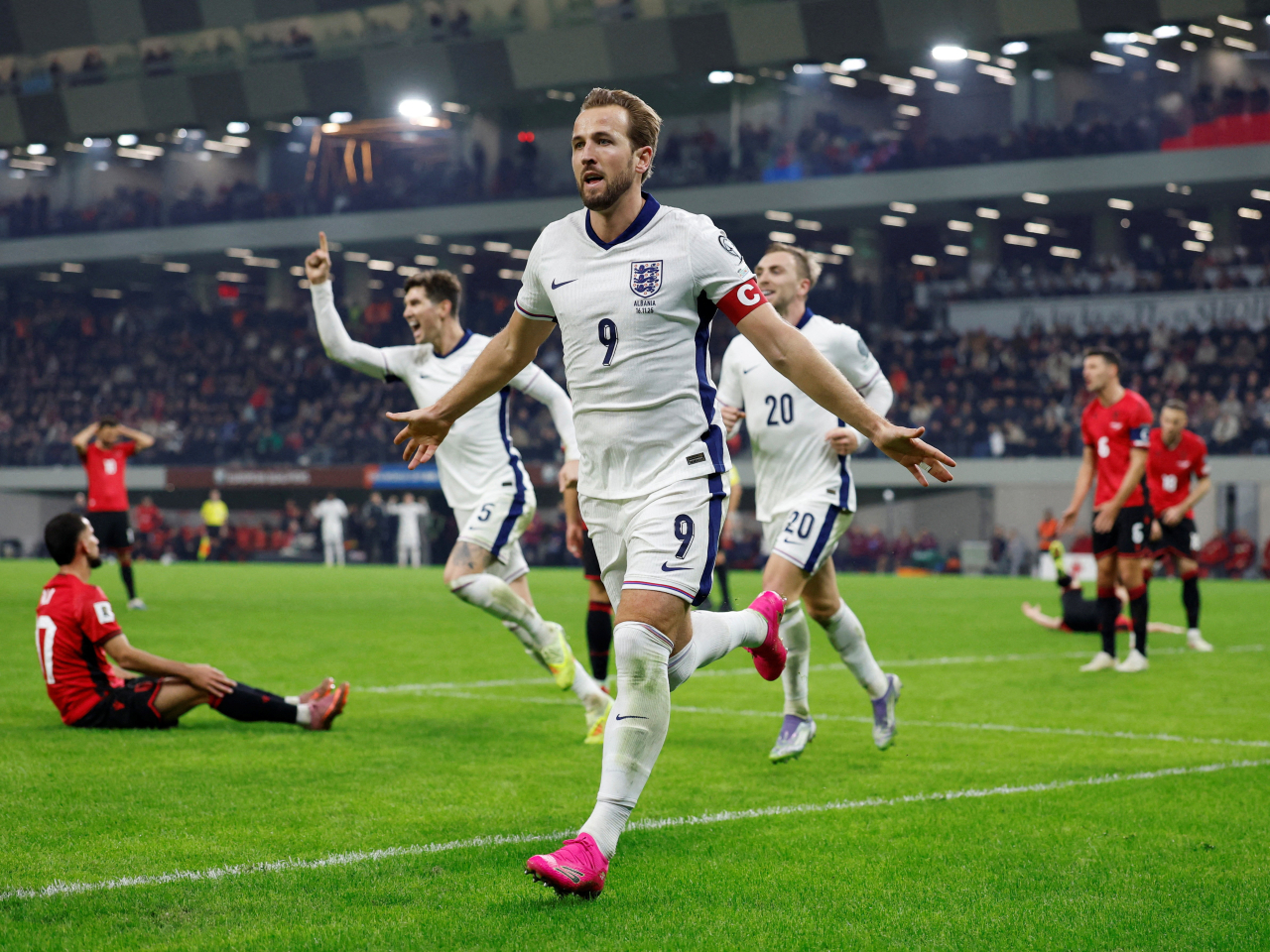 Harry Kane scored twice in the second half to extend England's unbeaten record in World Cup qualifiers. Photo: Reuters