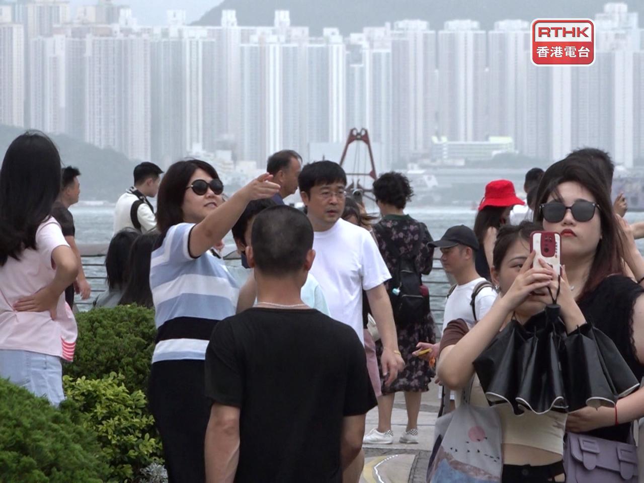 旅發局公布，10月初步有約460萬人次旅客訪港，較去年同期上升12%。（港台圖片）