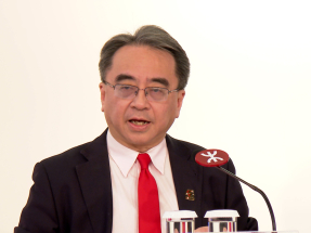 金澤培說，港鐵會積極配合政府選舉安排的部署，鼓勵和支持市民投票。（港台圖片）