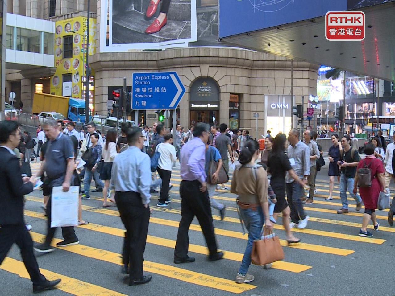 調查顯示，本港今年擁有1000萬元總資產淨值及至少100萬元流動資產的「千萬富翁」人口約39.5萬人。（港台圖片）