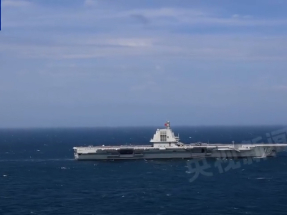 海軍福建艦開展入列後首次海上實兵訓練