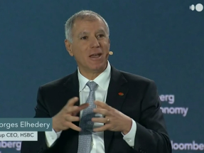 艾橋智認為，美元作為主要貨幣的地位不會有實質性改變。（論壇網上截圖）