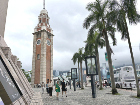 報告顯示，尖沙咀主要街區繼續是全球第4最昂貴購物地段，並蟬聯亞太區最昂貴零售地段榜首，但租金按年跌6%。（港台圖片）