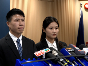 立法會選舉｜5人疑破壞選舉宣傳海報　涉嫌刑事毀壞被捕