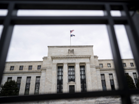 聯儲局會議紀要顯示，聯儲局內部就通脹與就業市場哪一方面對美國經濟構成更大威脅，存在不同看法。（新華社資料圖片）