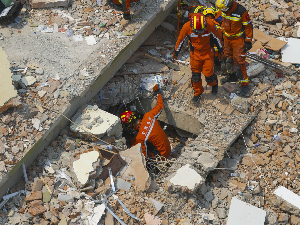 中國救援隊表示，在狹小空間救援，需確保每次救援都能安全可靠、精準高效。（新華社資料圖片）