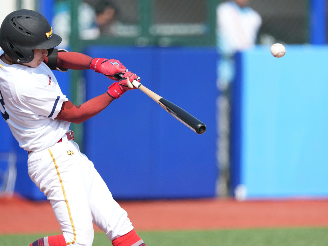 港隊在名次賽對天津隊輸0比12，以第八名完成賽事。（新華社資料圖片）