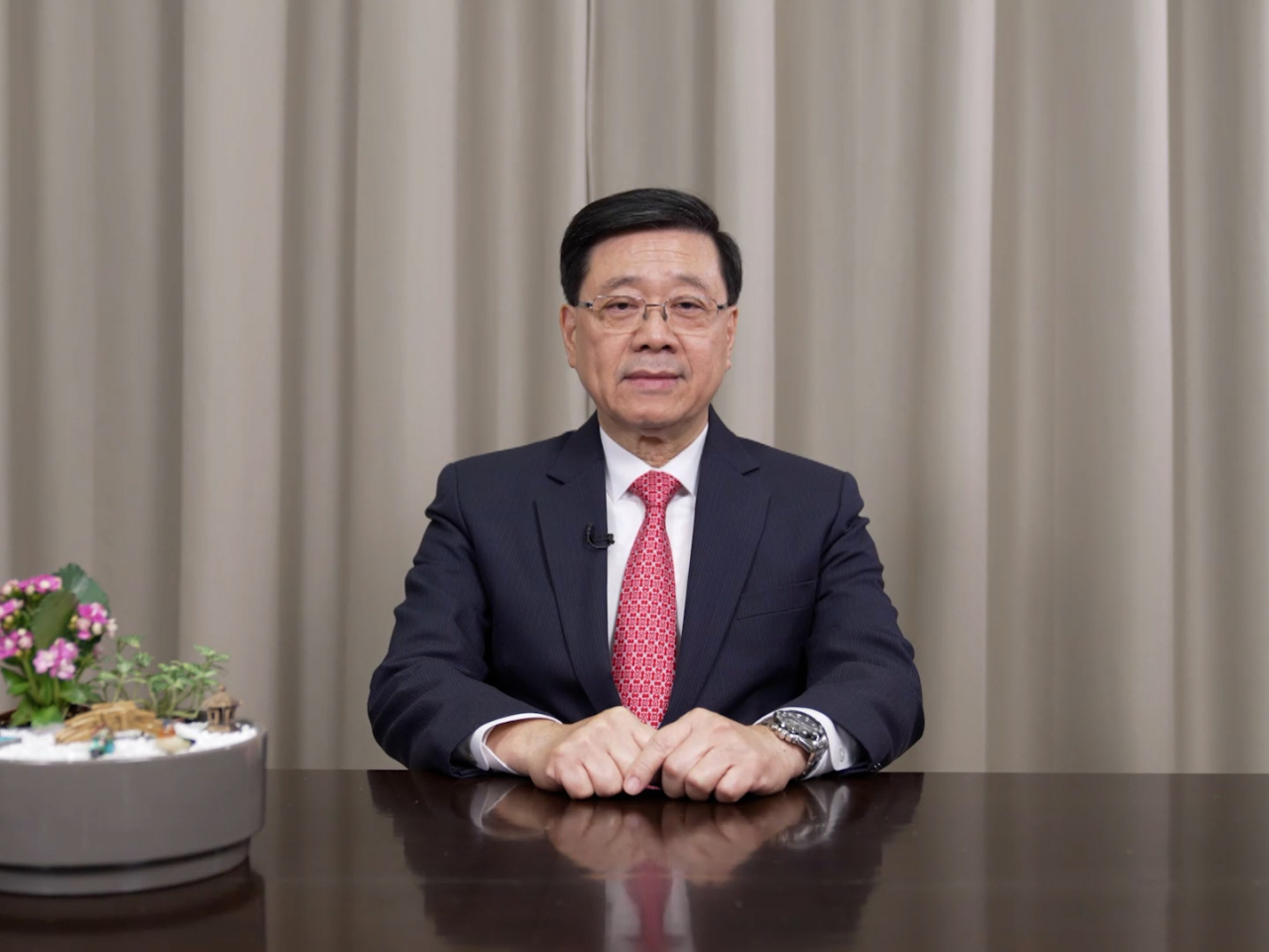 李家超表示，香港正加快中醫藥發展，服務國家推動中醫藥國際化。（政府新聞處）