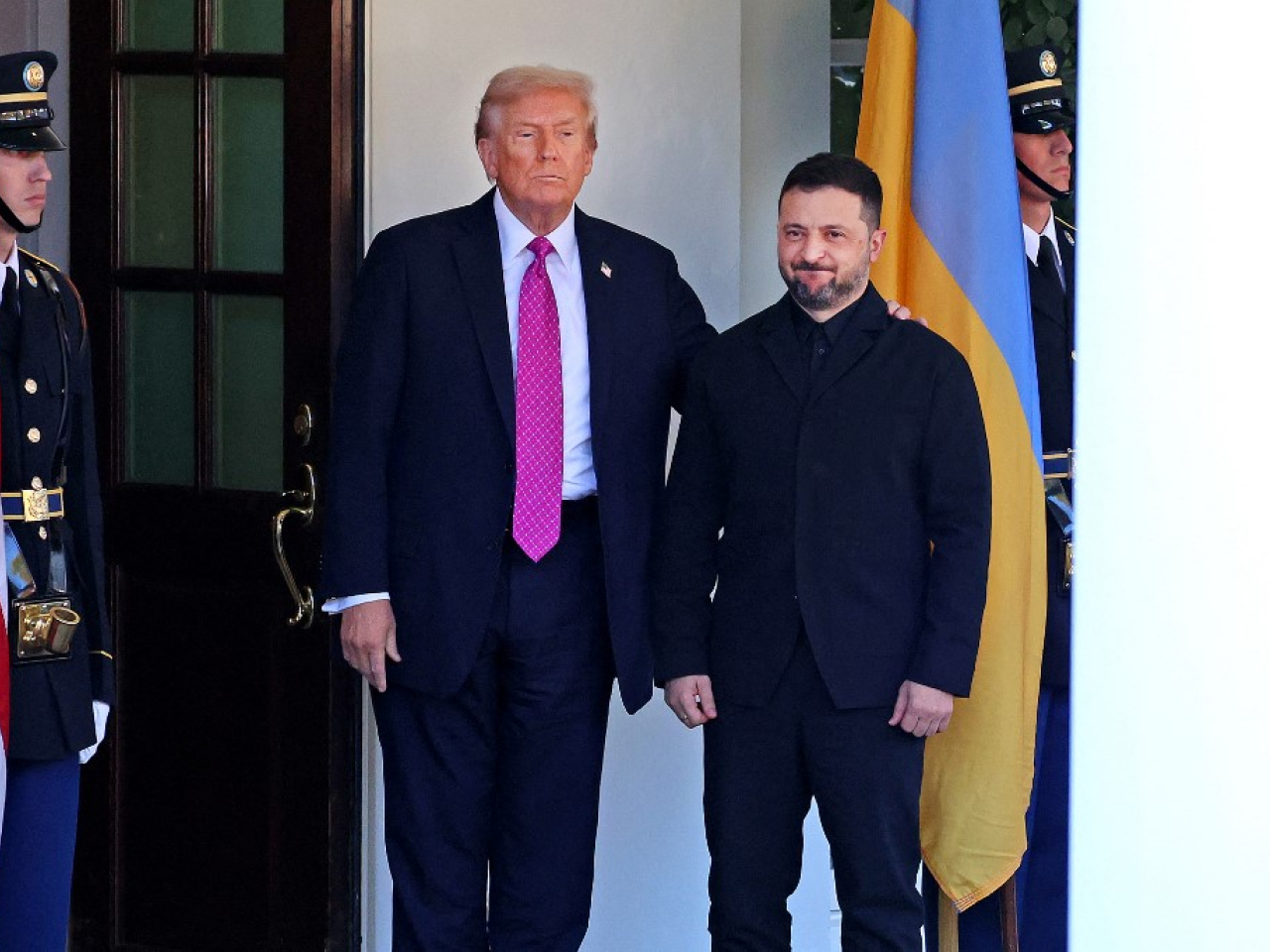 特朗普認為，下周四是烏克蘭接受和平方案的合適最後期限，澤連斯基強調不會出賣國家利益。（法新社資料圖片）