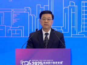 李家超：要秉持總體國家安全觀　統籌好發展和安全