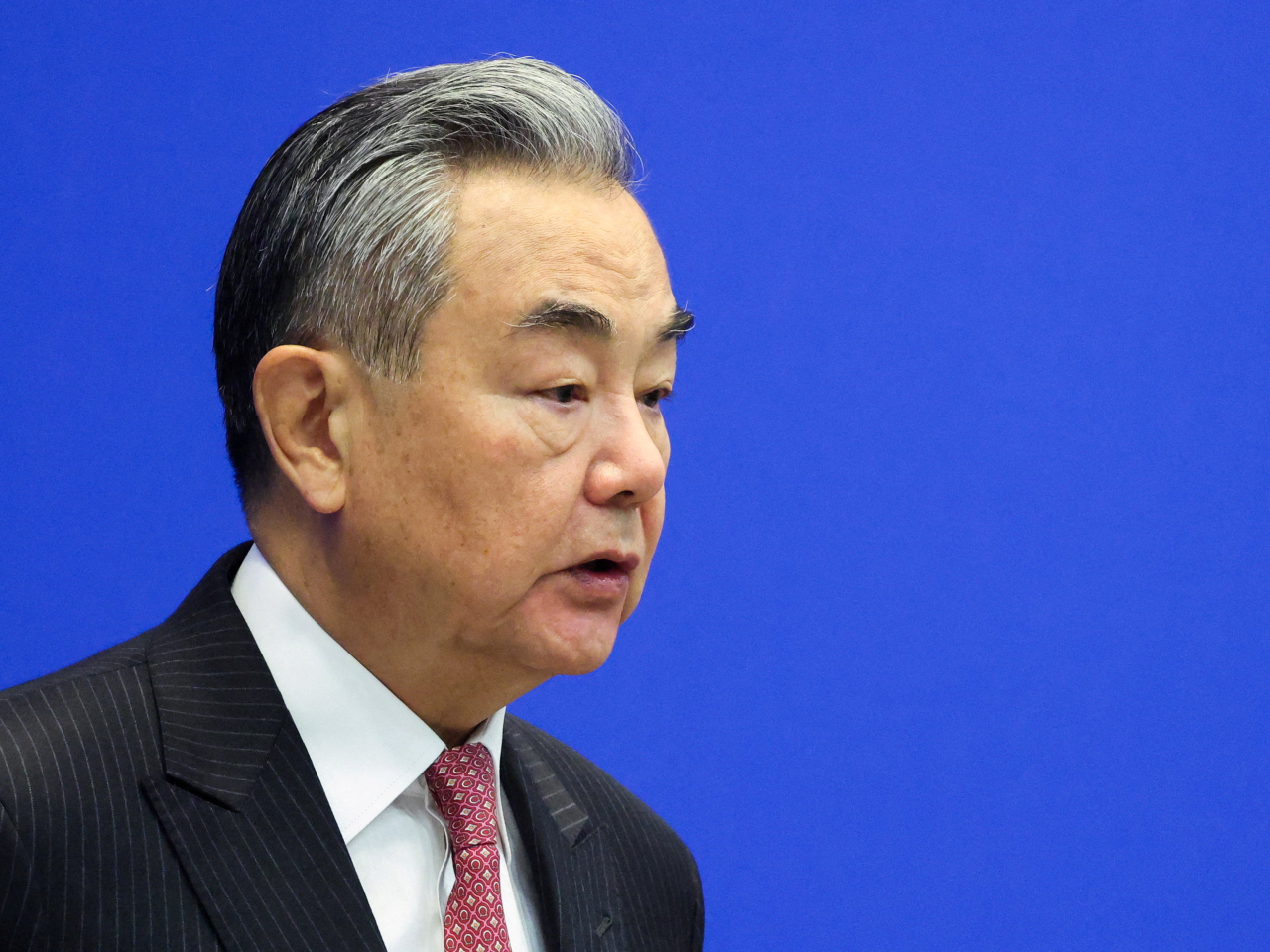 王毅提到，中方絕不容許日本右翼勢力開歷史倒車。（路透社資料圖片）