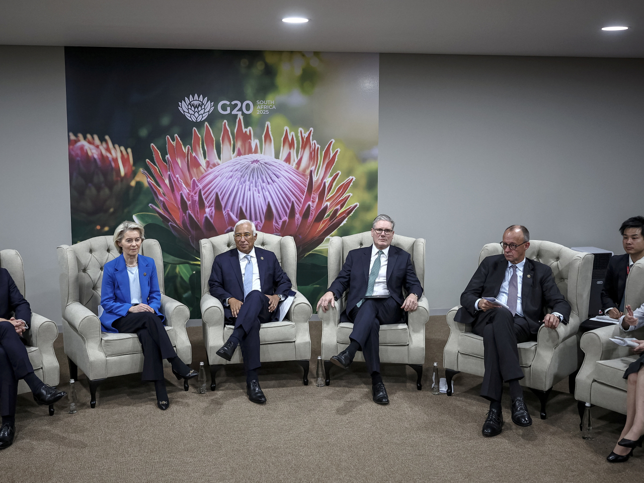European leaders huddled on the sidelines at the G20 summit to coordinate on the US peace plan for Ukraine. Photo: Reuters.