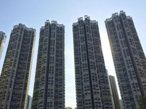 中原及美聯10大二手屋苑周末成交分別顯著回落至7宗及10宗，多個屋苑零成交。（港台圖片）