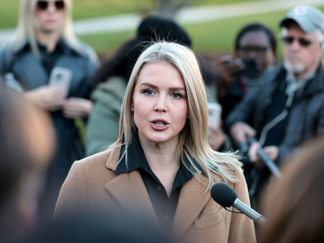 萊維特表示，特朗普對達成協議結束戰爭持樂觀態度。（路透社）