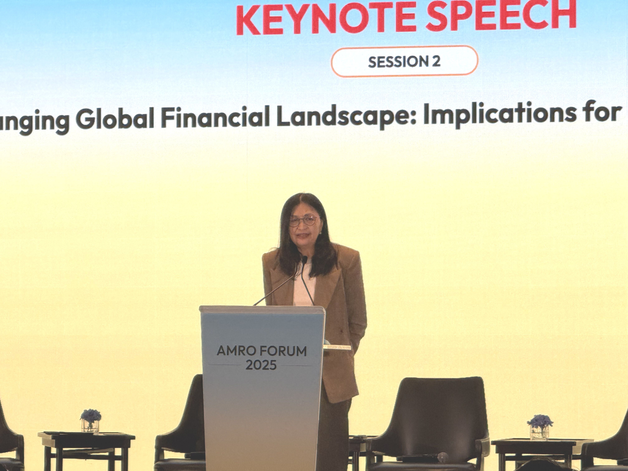 梁鳳儀表示，過去10年全球私募資本的資產管理規模，增長數倍至14萬億美元，槓桿由銀行轉移至非銀機構。（法新社資料圖片）