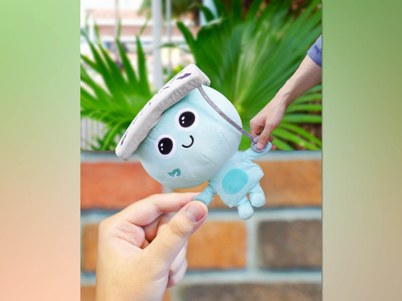 觀塘翠屏河長廊的渠務署吉祥物「下水水」被刑事毀壞。（渠務署社交網站圖片）