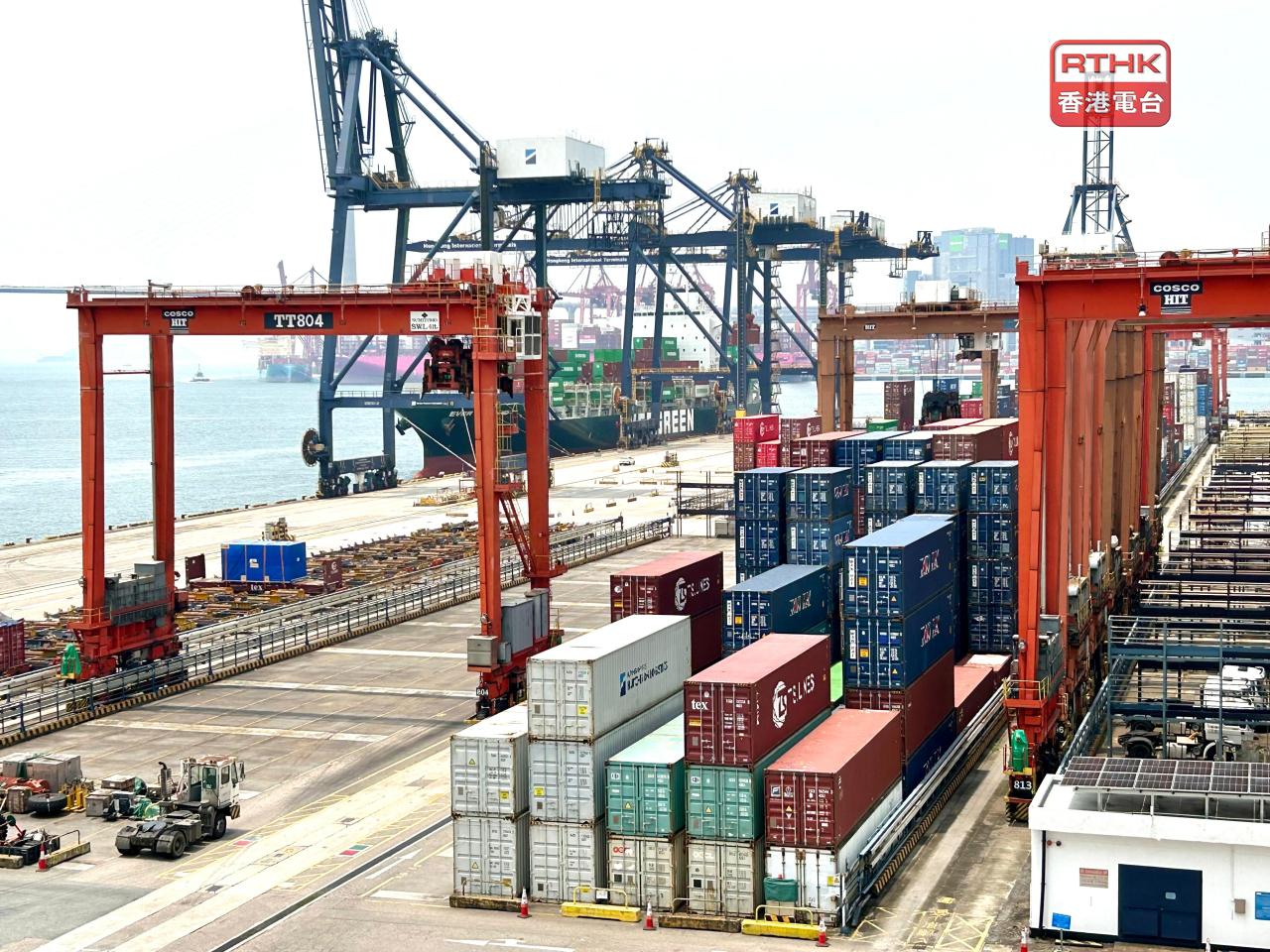 本港上月出口按年上升17.5%，進口升18.3%。（港台圖片）