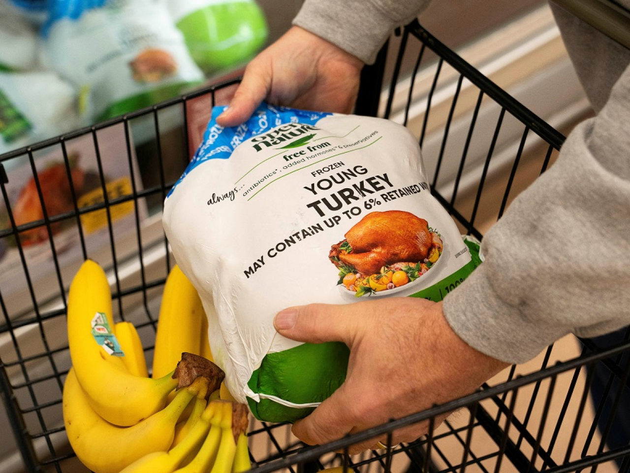 Retail sales rose 0.2 percent on the heels of a 0.6 percent gain in August, the Commerce Department's Census Bureau said. Photo: Reuters