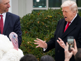 Trump says 'very close' to Ukraine-Russia deal