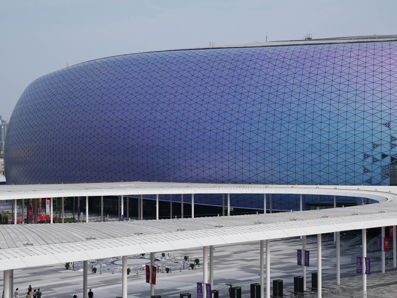 為配合本周五及周六晚上於啟德主場館舉行的典禮活動，將實施特別交通及運輸安排。 （新華社）