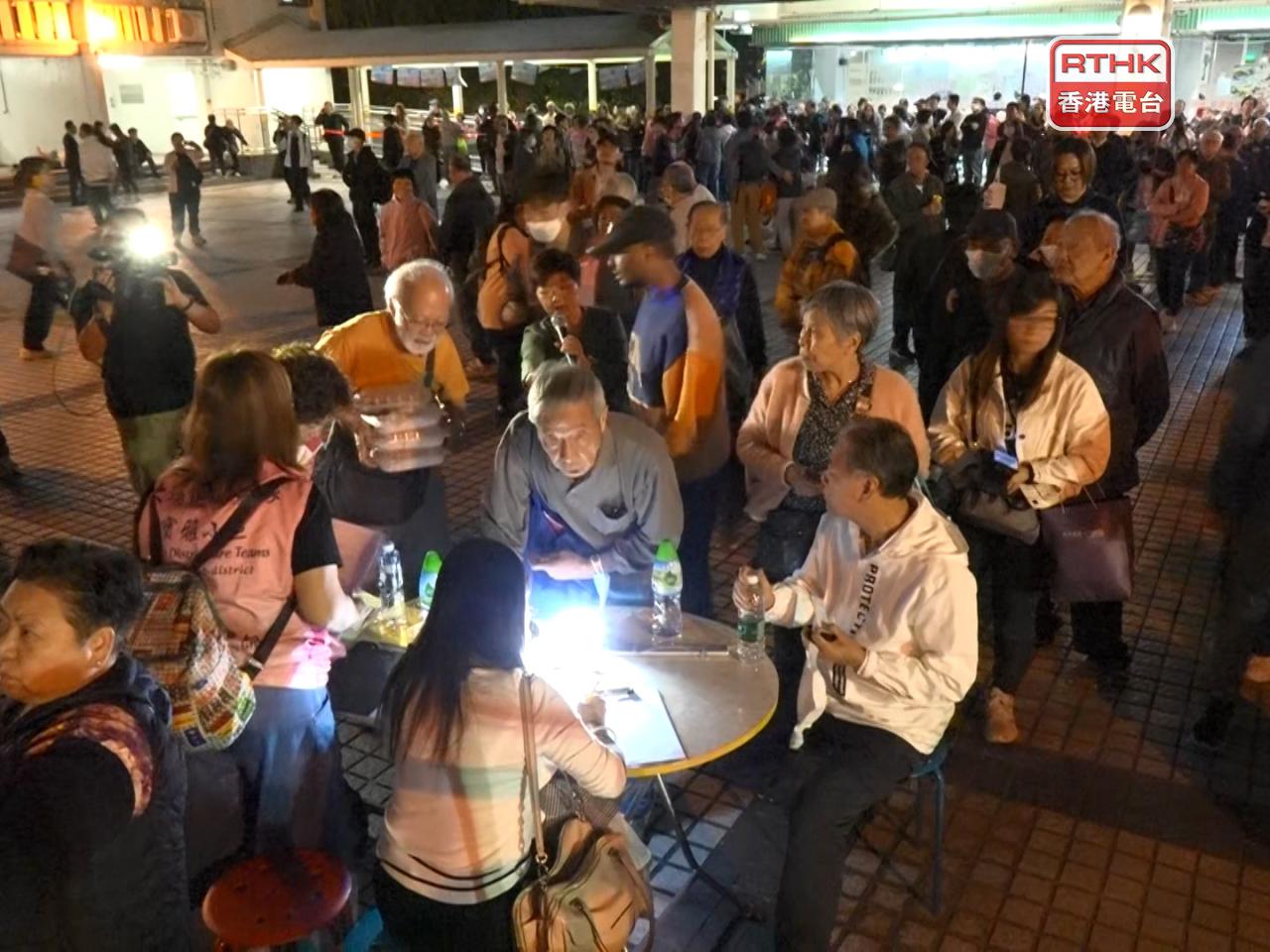 民政處會為市民提供協助。（鍾家銘攝）