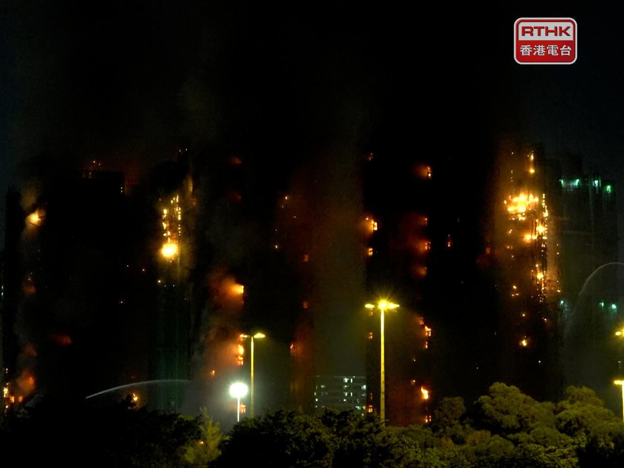 何永賢表示，宏福苑五級火令人揪心，會全力支援居民。（孔令輝攝）