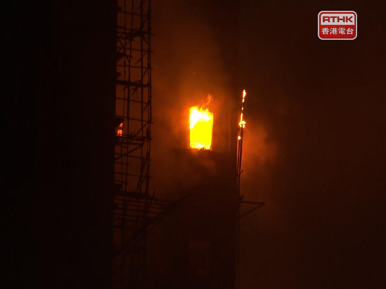 大埔宏福苑的8幢大廈正同時進行大廈維修工程。（張振成攝）