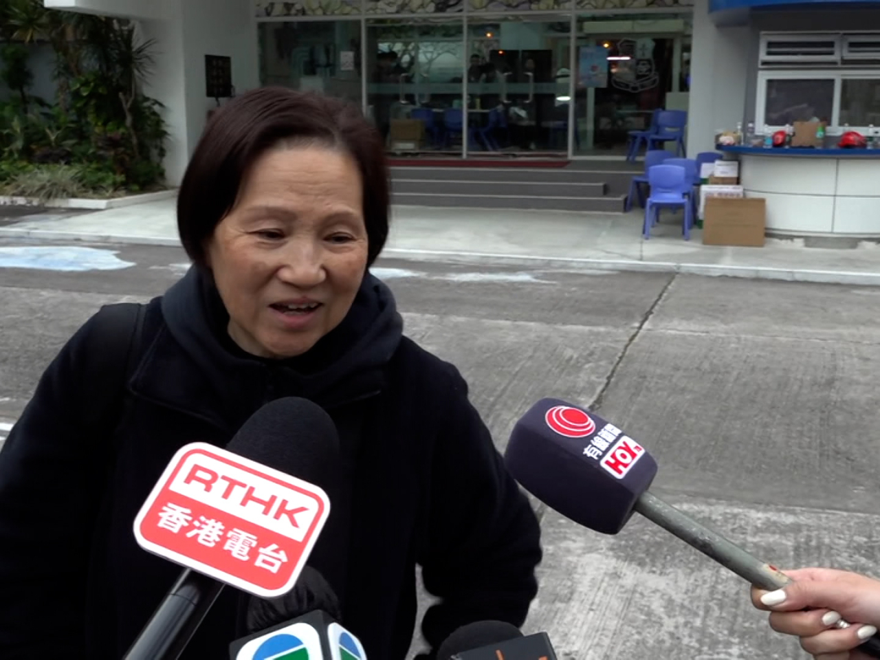 程女士說，當局安排細心，希望稍後可以回家。（麥偉康攝）