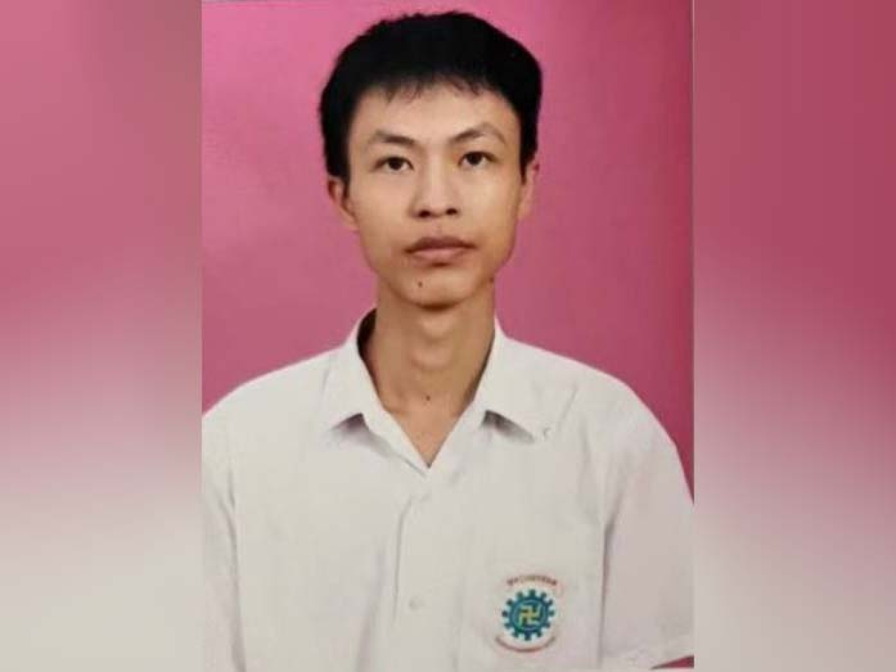 18歲男子李光燦身高約1.7米，體重約50公斤，瘦身材，方面型，黃皮膚及蓄短黑髮。（政府新聞處）