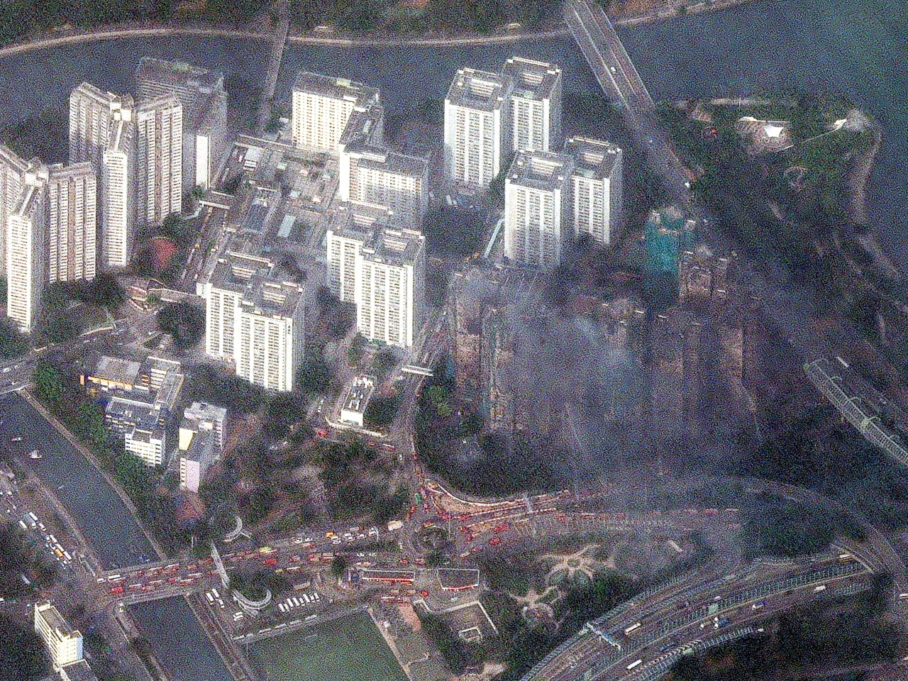 A satellite image shows road traffic backed up in the vicinity of Wang Fuk Court in Tai Po. Photo: Reuters