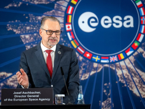 阿施巴赫爾透露，歐洲太空總署希望未來有歐洲宇航員參與美國太空總署登月計劃。（法新社）