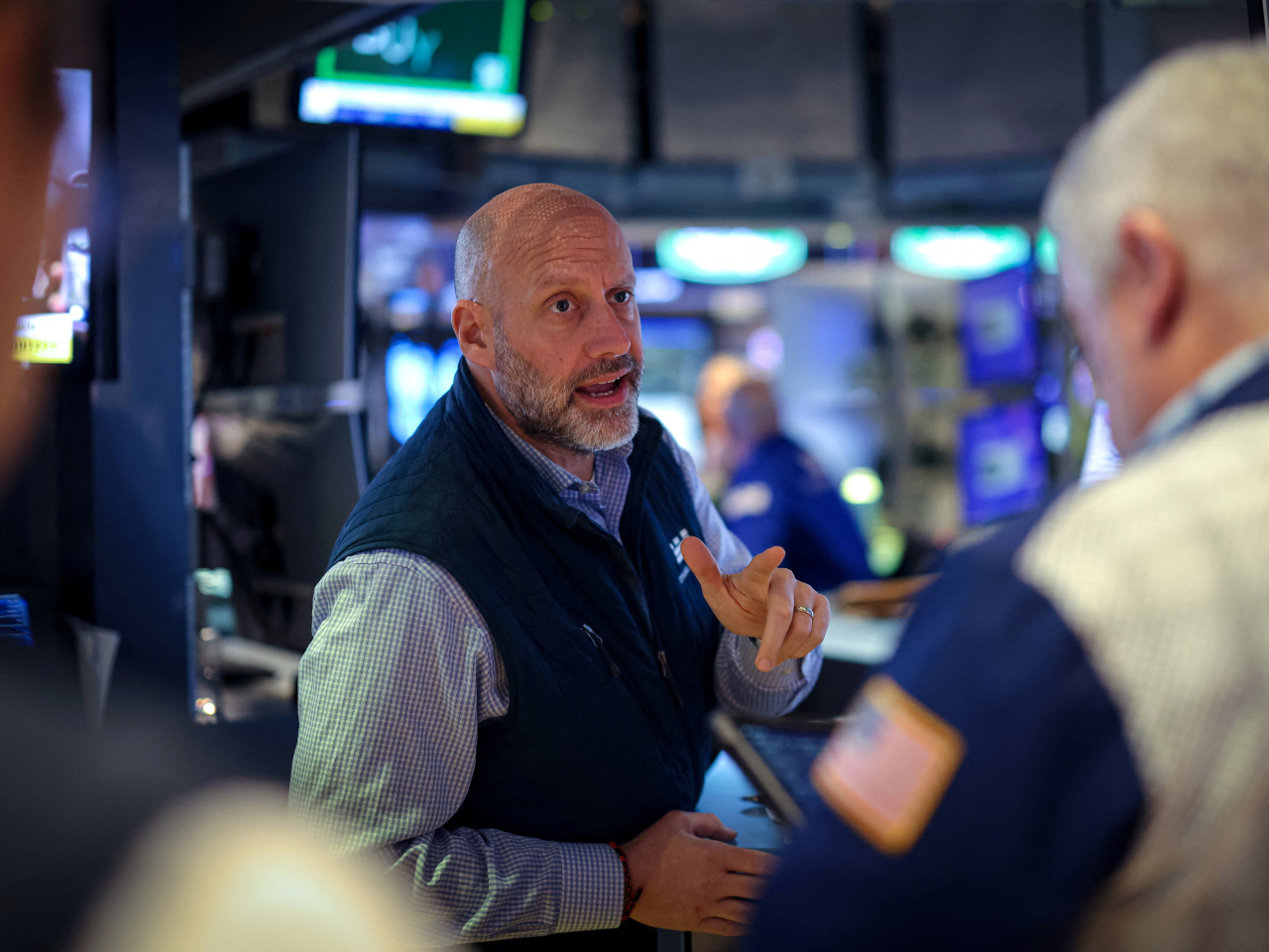 On the day, the three major US stock indexes made modest advances, Treasury yields strengthened, and gold advanced. File photo: Reuters
