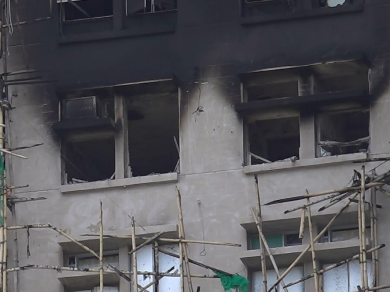 The mainland checks will mainly focus on the use of bamboo scaffolding and non-flame-retardant mesh netting as well as unauthorised construction. Photo: RTHK