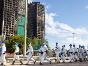宏福苑五級火｜警方進入兩座大廈搜索　無發現任何遺體